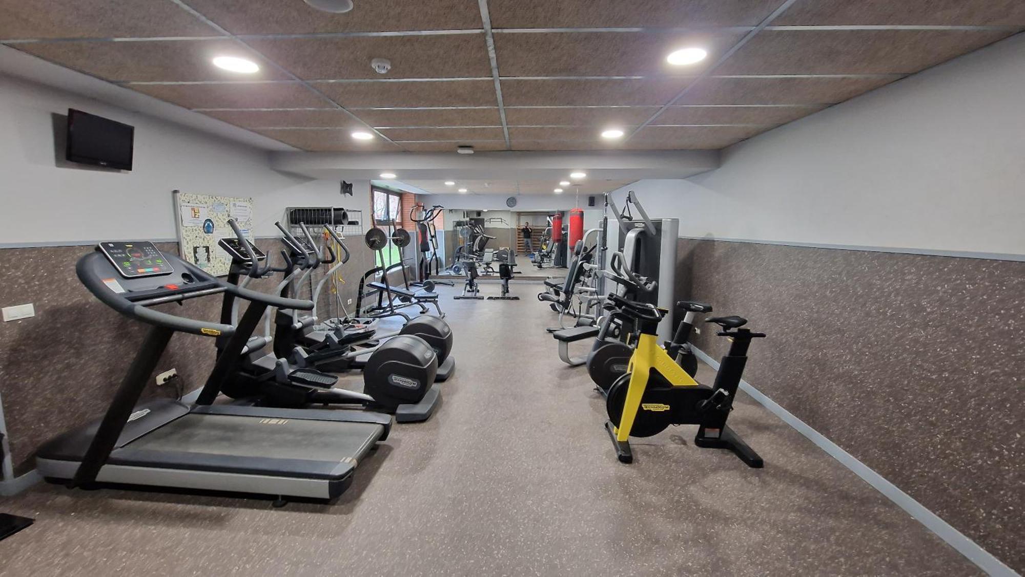Residencia Universitaria Resa Giner De Los Rios Алькала-де-Энарес Экстерьер фото